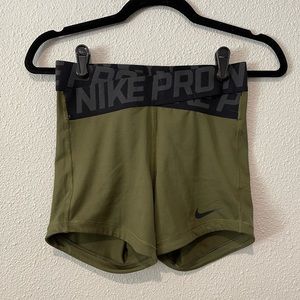 XS Women’s Nike Pro Shorts with Pro Cross Band